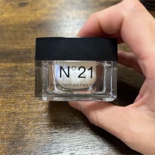 ヌメロヴェントゥーノ(N°21)のN°21  ヴィーガン　ハンド&フェイスクリーム　30g(ハンドクリーム)