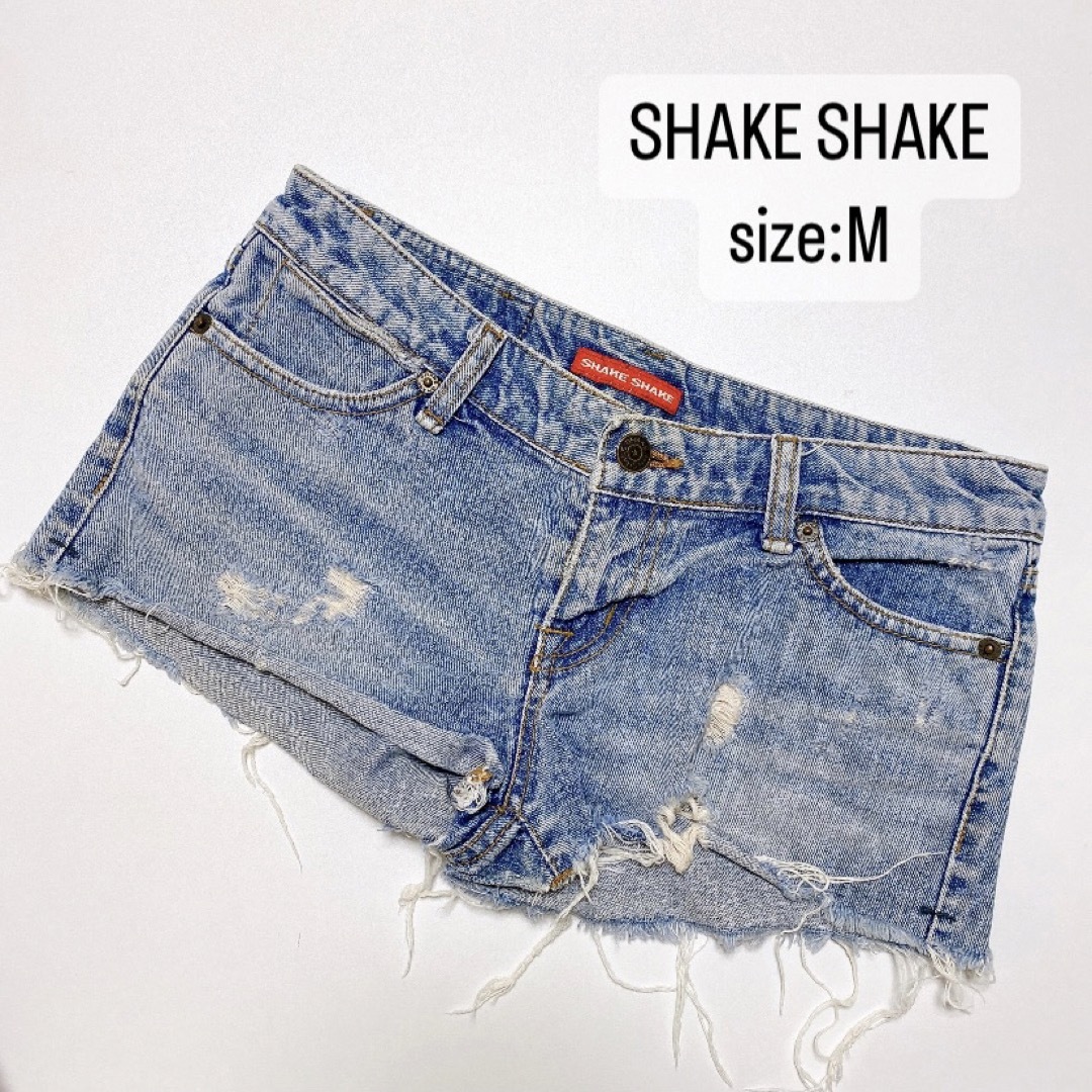 SHAKE SHAKE(シェイクシェイク)のSHAKE SHAKE   シェイクシェイク　平成　ギャル　ダメージ　ショーパン レディースのパンツ(ショートパンツ)の商品写真