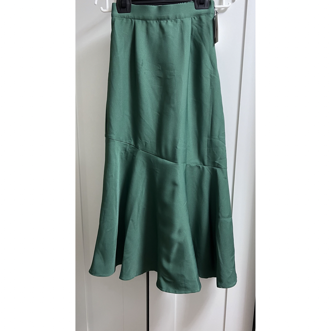 GRL(グレイル)の【新品タグ付き】GRL アシンメトリーマーメイドスカート[kz90] レディースのスカート(ロングスカート)の商品写真