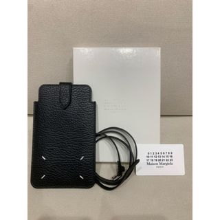 マルタンマルジェラ(Maison Martin Margiela)の【MAISON MARGIELA 】ナンバー/４ステッチ レザー スマホホルダー(モバイルケース/カバー)