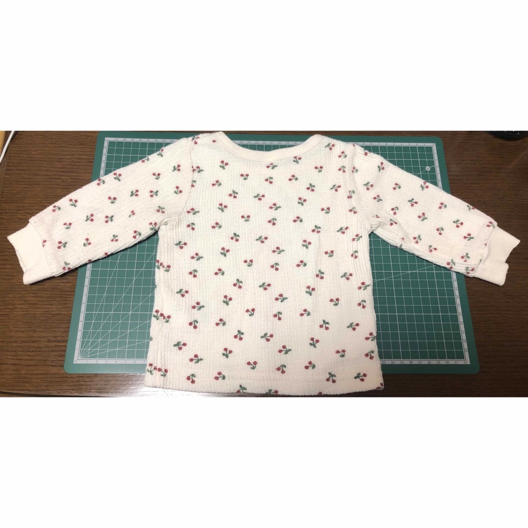 ベビー服　80　長袖Tシャツ　！！　☆美品☆ キッズ/ベビー/マタニティのベビー服(~85cm)(Ｔシャツ)の商品写真