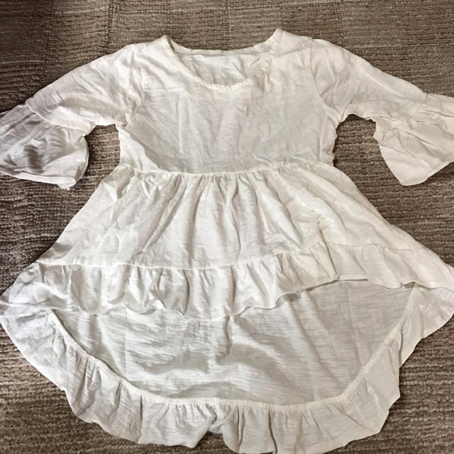 ♡新品♡ホワイトロングブラウス 100 キッズ/ベビー/マタニティのキッズ服女の子用(90cm~)(ブラウス)の商品写真