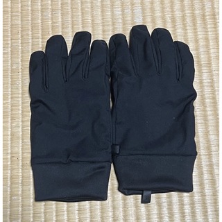 ユニクロ(UNIQLO)のユニクロの手袋　ヒートテック　メンズMサイズ　ユーズド(手袋)