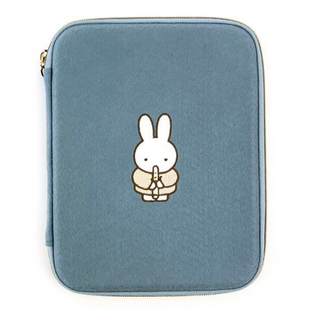 miffy(ミッフィー)の【新品・未使用】ミッフィーmiffyマルチポーチ・母子手帳ケース・通帳ケース キッズ/ベビー/マタニティのマタニティ(母子手帳ケース)の商品写真