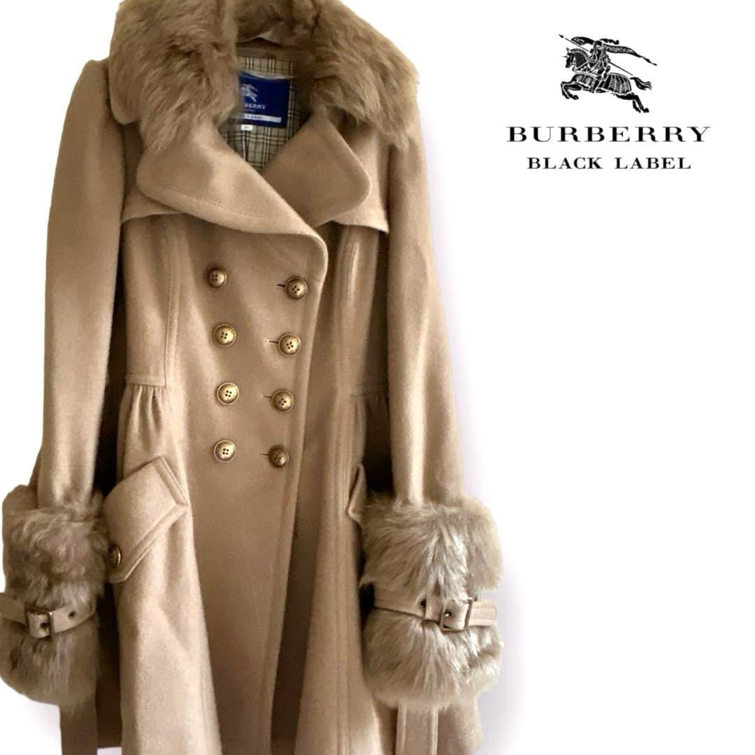 BURBERRY BLUE LABEL(バーバリーブルーレーベル)の専用品BURBERRY フレアコート  リアルファー 金ボタン ノバチェック レディースのジャケット/アウター(ロングコート)の商品写真