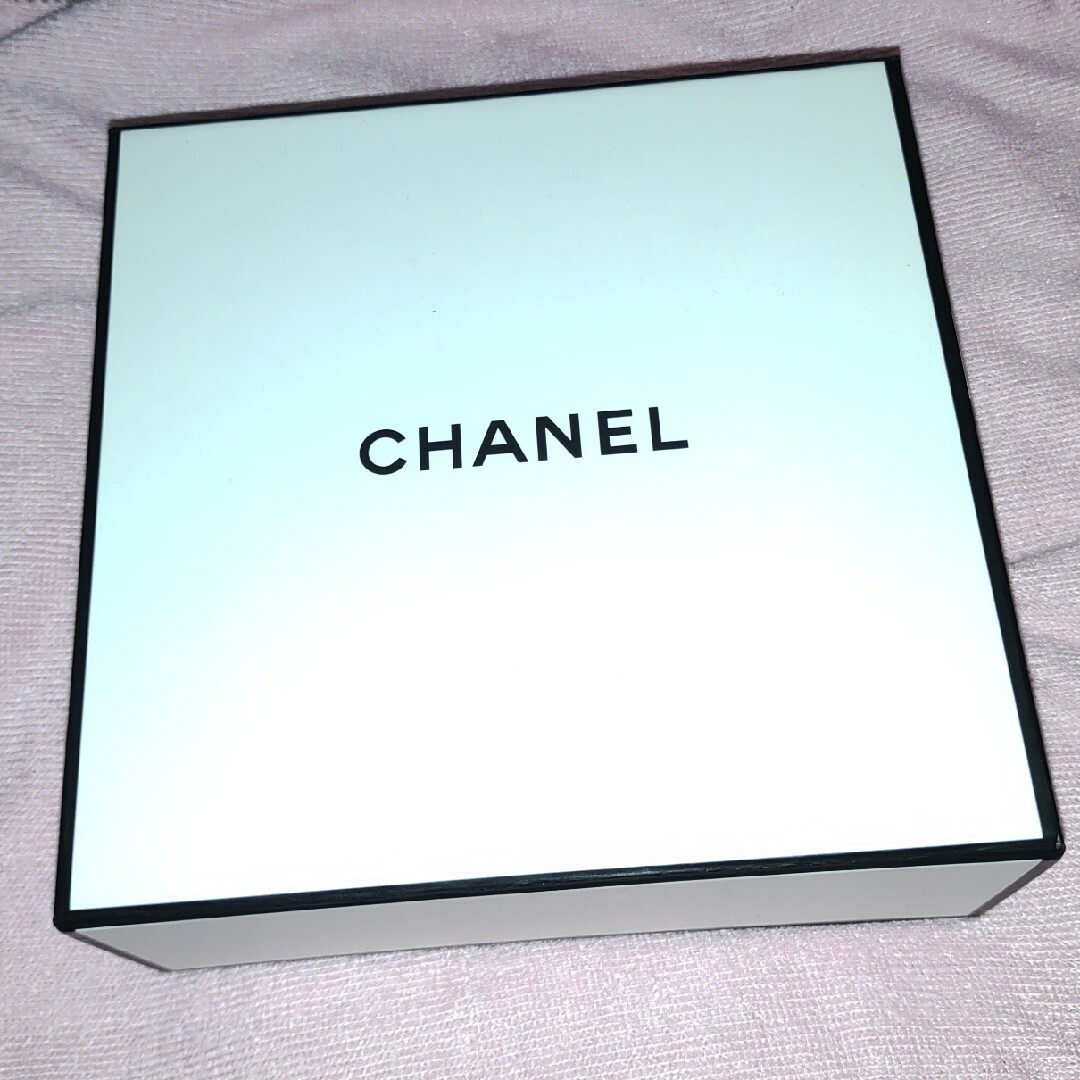 CHANEL(シャネル)のココ マドモアゼルEDP(50ml) コスメ/美容の香水(香水(女性用))の商品写真