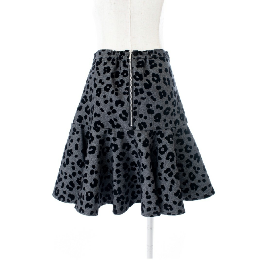 OBLI(オブリ)のOBLIのフロッキーレオパードフレアスカート レディースのスカート(ひざ丈スカート)の商品写真