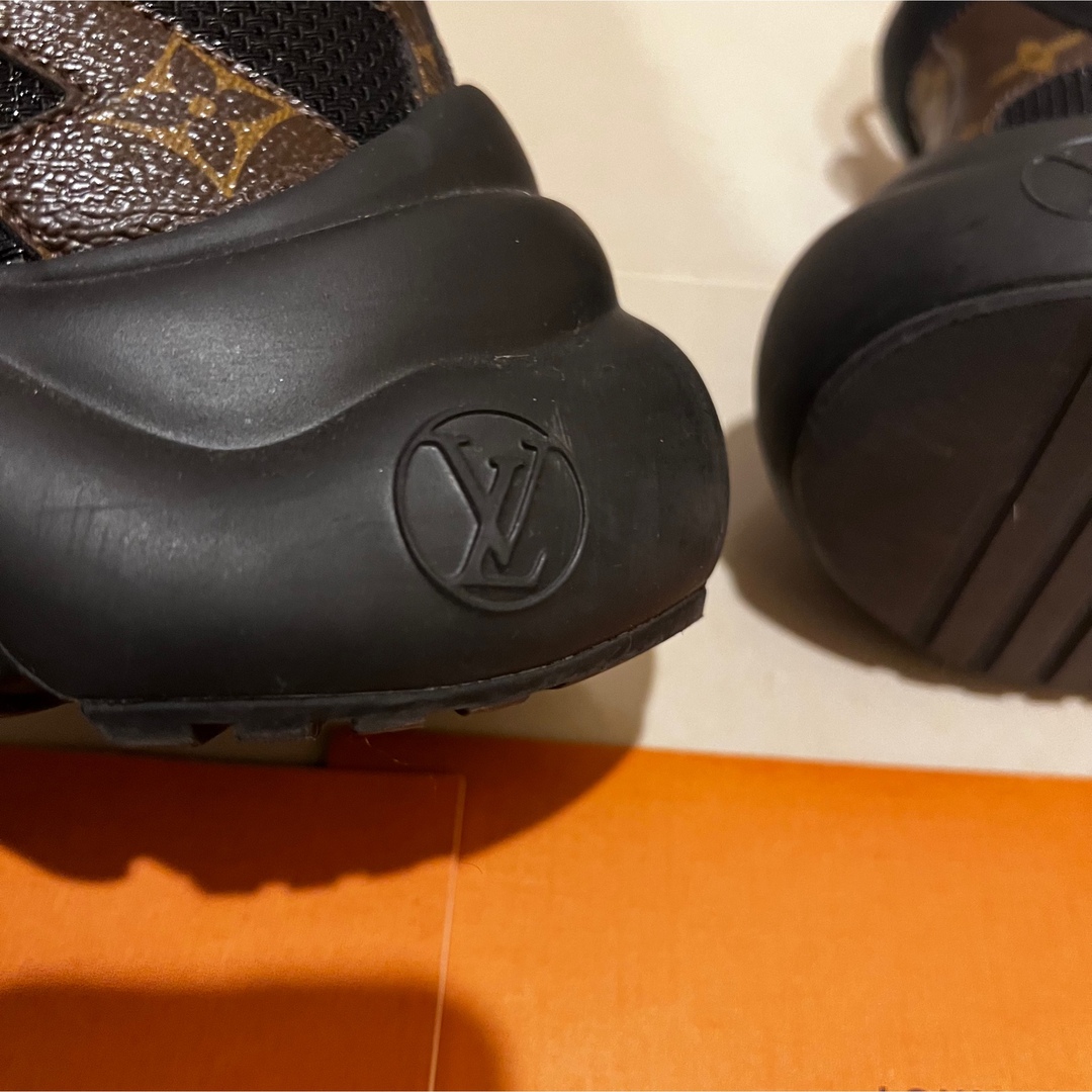 LOUIS VUITTON(ルイヴィトン)の【希少】Louis Vuitton ルイヴィトン アークライト ブラック 41 メンズの靴/シューズ(スニーカー)の商品写真