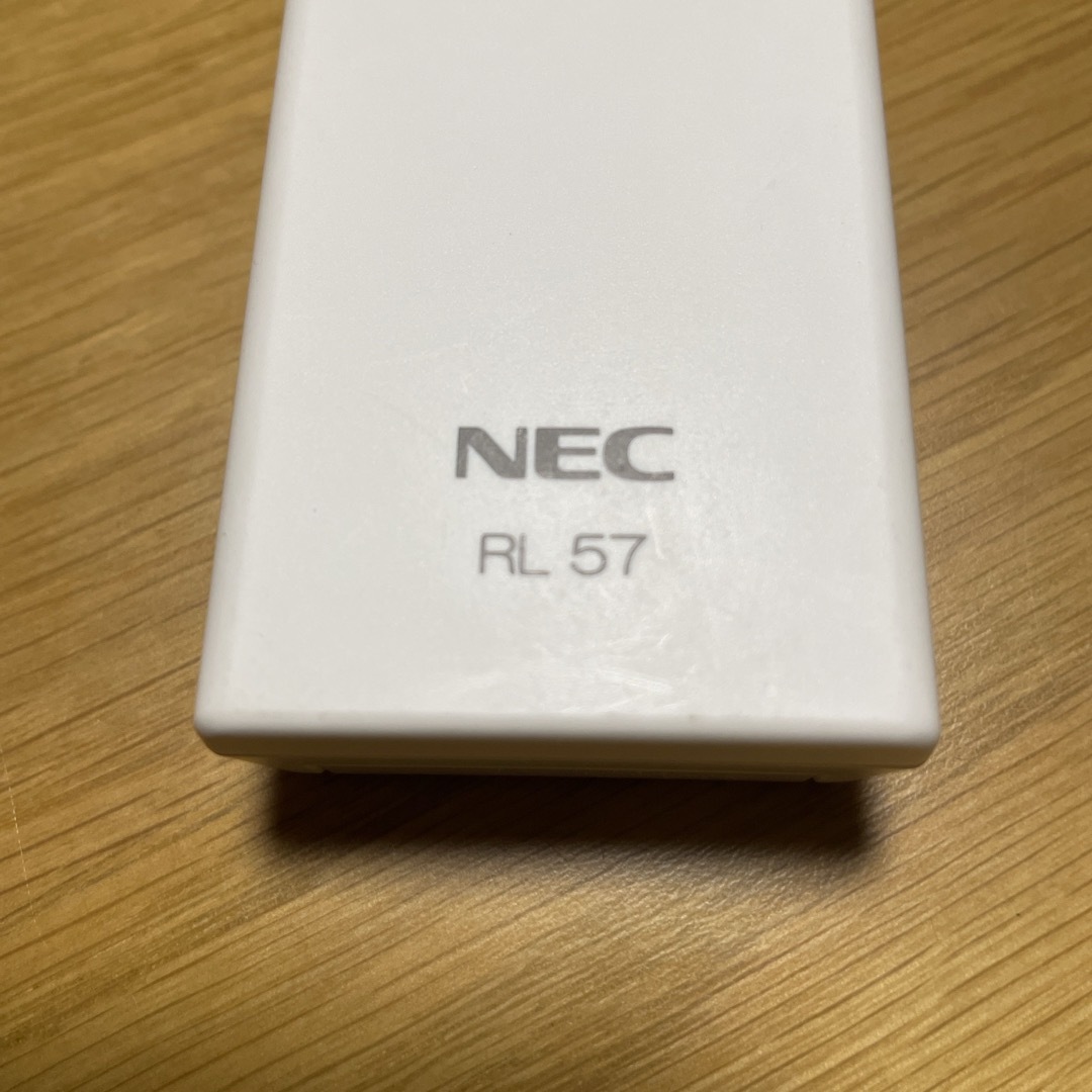 NEC(エヌイーシー)のNEC 電気リモコン　RL57 スマホ/家電/カメラのテレビ/映像機器(その他)の商品写真