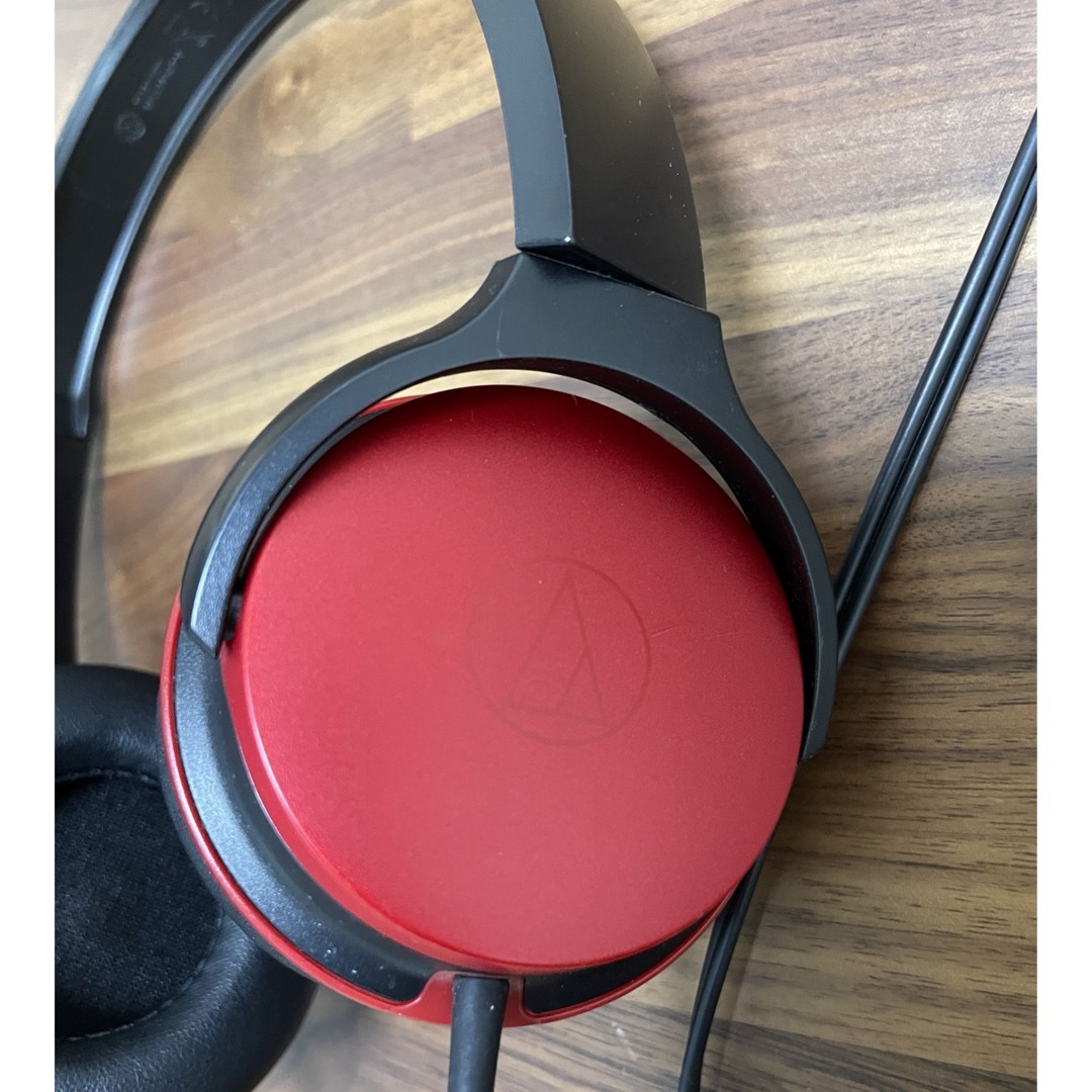 audio-technica(オーディオテクニカ)のオーディオテクニカ ATH-AR1 RD ヘッドホン 有線 メタリックレッド スマホ/家電/カメラのオーディオ機器(ヘッドフォン/イヤフォン)の商品写真