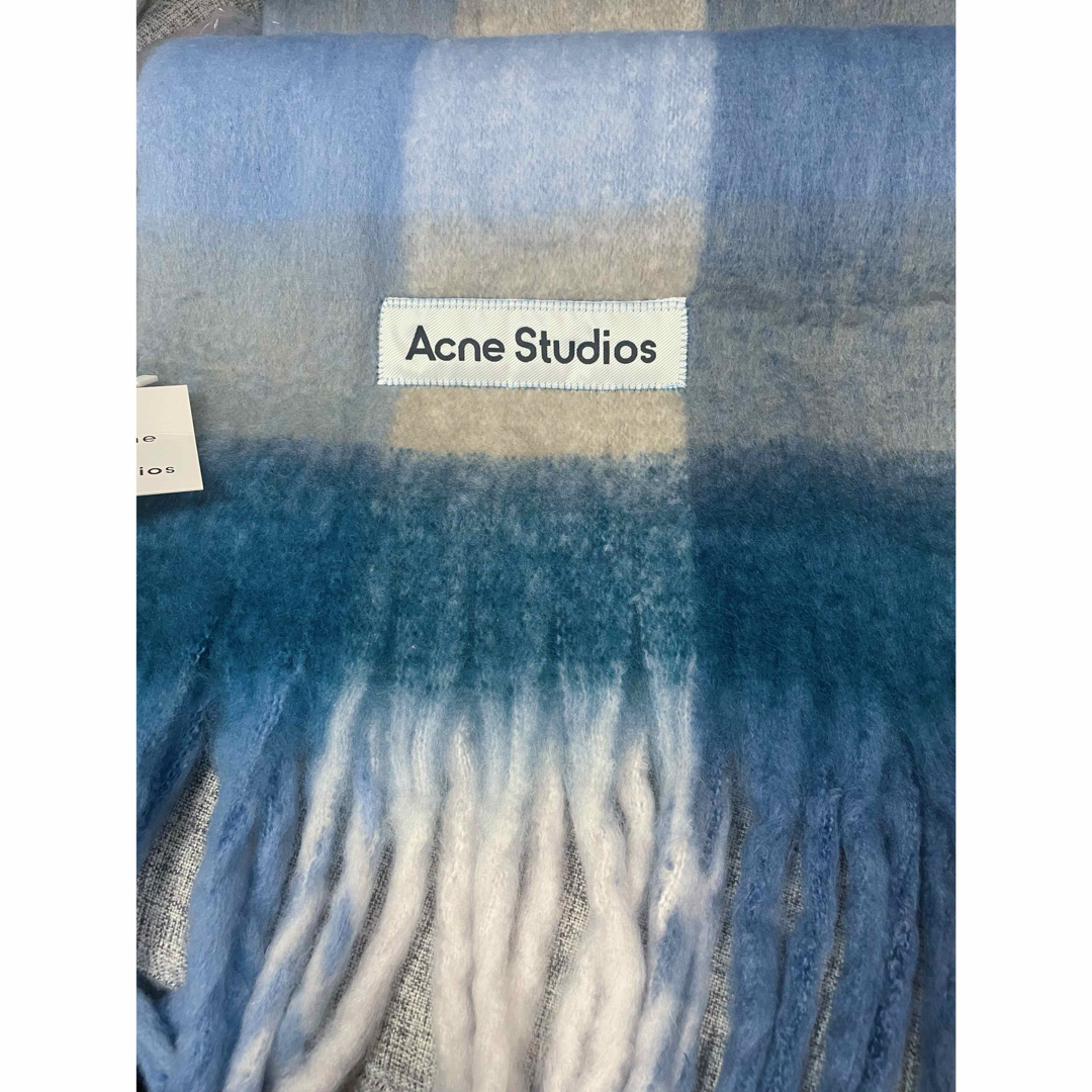 Acne Studios(アクネストゥディオズ)の【Acne Studios】未使用マフラー レディースのファッション小物(マフラー/ショール)の商品写真