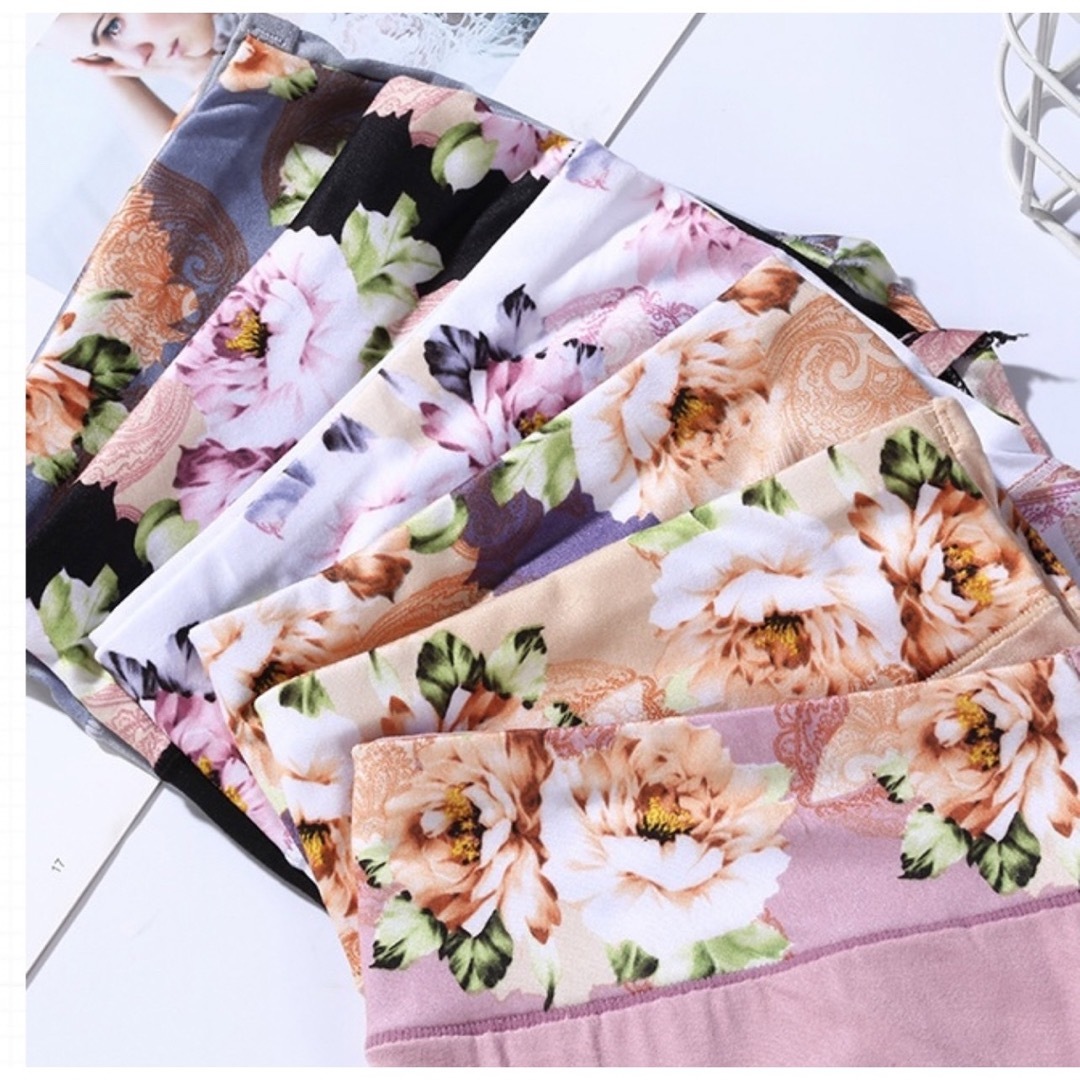 ショーツ 3枚セット 花柄　6L ピンク　ベージュ　ホワイト レディースの下着/アンダーウェア(ショーツ)の商品写真