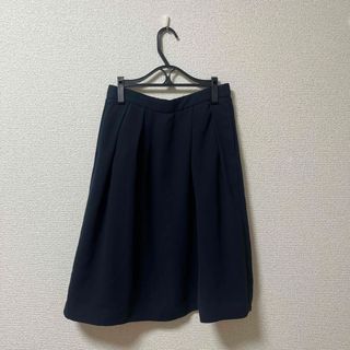 ユニクロ(UNIQLO)のUNIQLO 紺　膝丈フレアスカート(ひざ丈スカート)