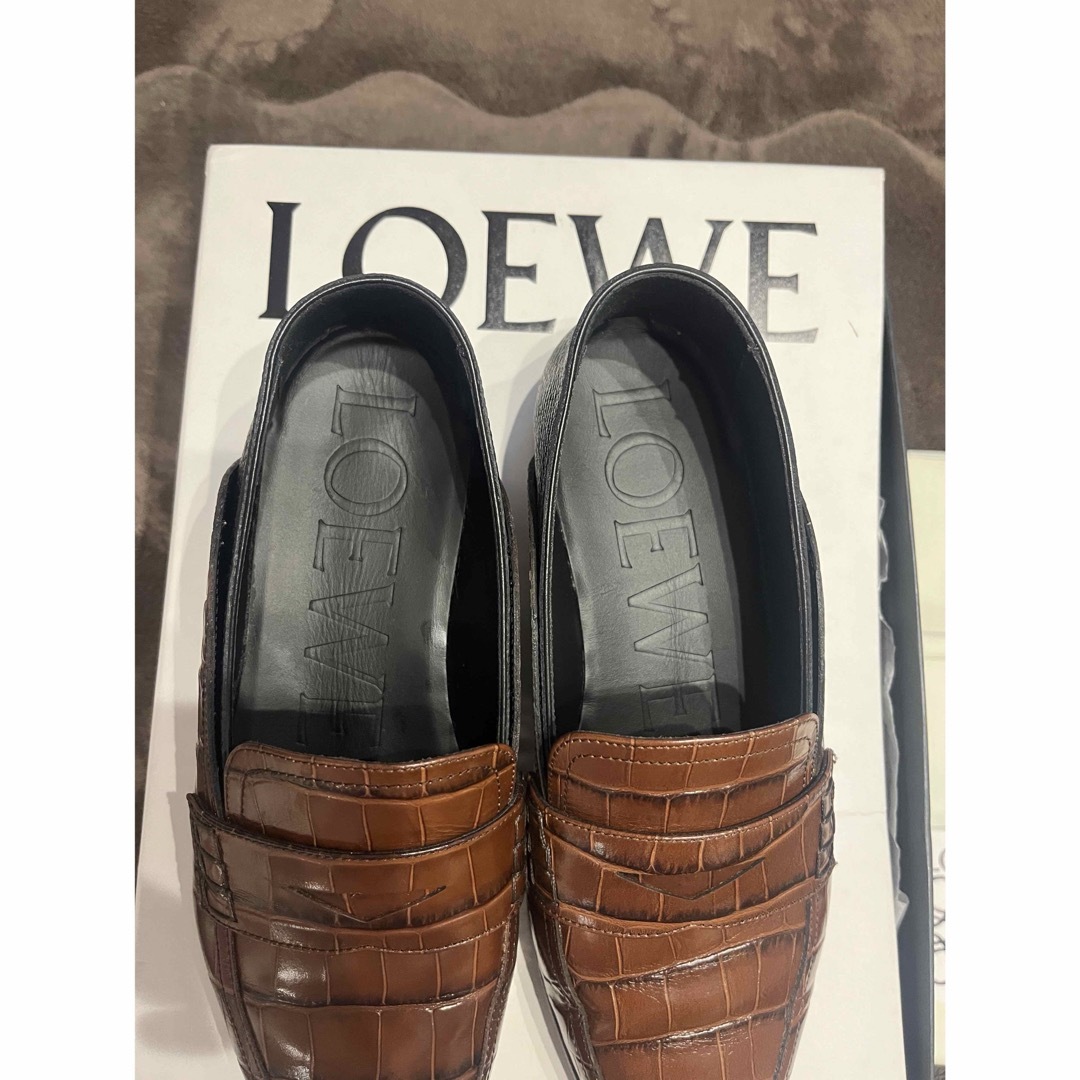 LOEWE(ロエベ)のLOEWE ロエベ　ポインテッドトゥ　フラットシューズ レディースの靴/シューズ(ローファー/革靴)の商品写真