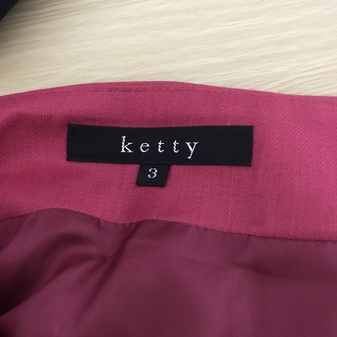 ketty(ケティ)のketty ケティ　レディース　サイズ3 ピンク レディースのスカート(ひざ丈スカート)の商品写真