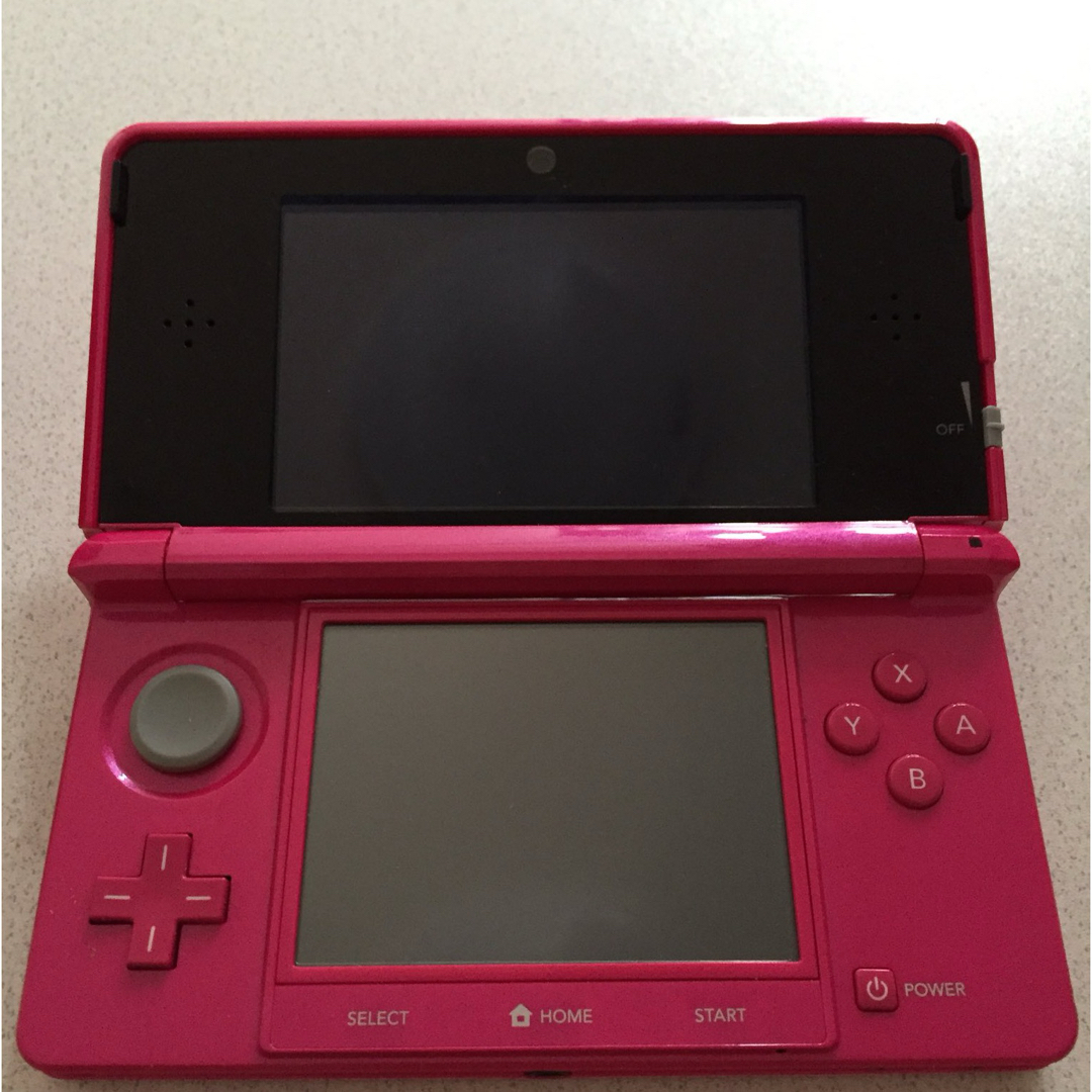 3DS グロスピンク エンタメ/ホビーのゲームソフト/ゲーム機本体(携帯用ゲーム機本体)の商品写真