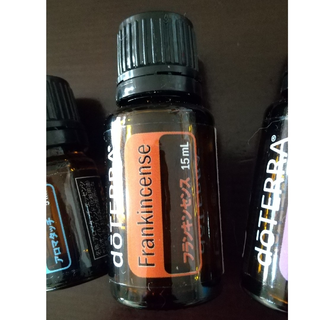 doTERRA(ドテラ)のドテラ　エッセンシャルオイル　３本セット コスメ/美容のリラクゼーション(エッセンシャルオイル（精油）)の商品写真