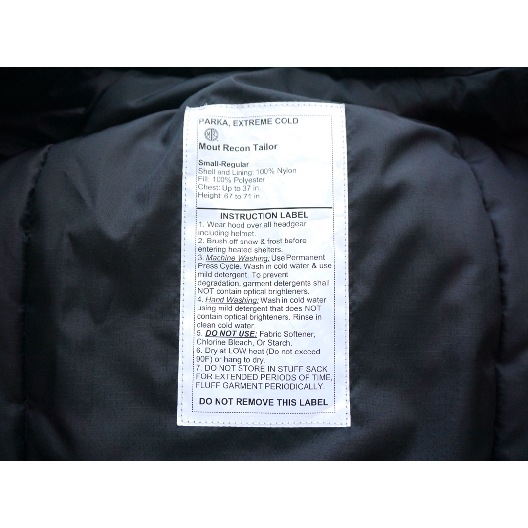 MOUT(マウト)のマウトリーコンテーラー ワイルドシングス　T HAPPY SUITS メンズのジャケット/アウター(ダウンジャケット)の商品写真