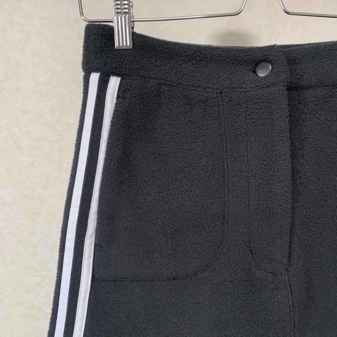 Originals（adidas）(オリジナルス)のアディダスオリジナルス ポーラーフリース タイトスカート M ブラック レディースのスカート(ミニスカート)の商品写真