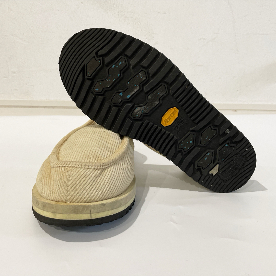 suicoke(スイコック)のsuicoke（スイコック）| コーデュロイボアスリッポン　ベージュ レディースの靴/シューズ(スリッポン/モカシン)の商品写真