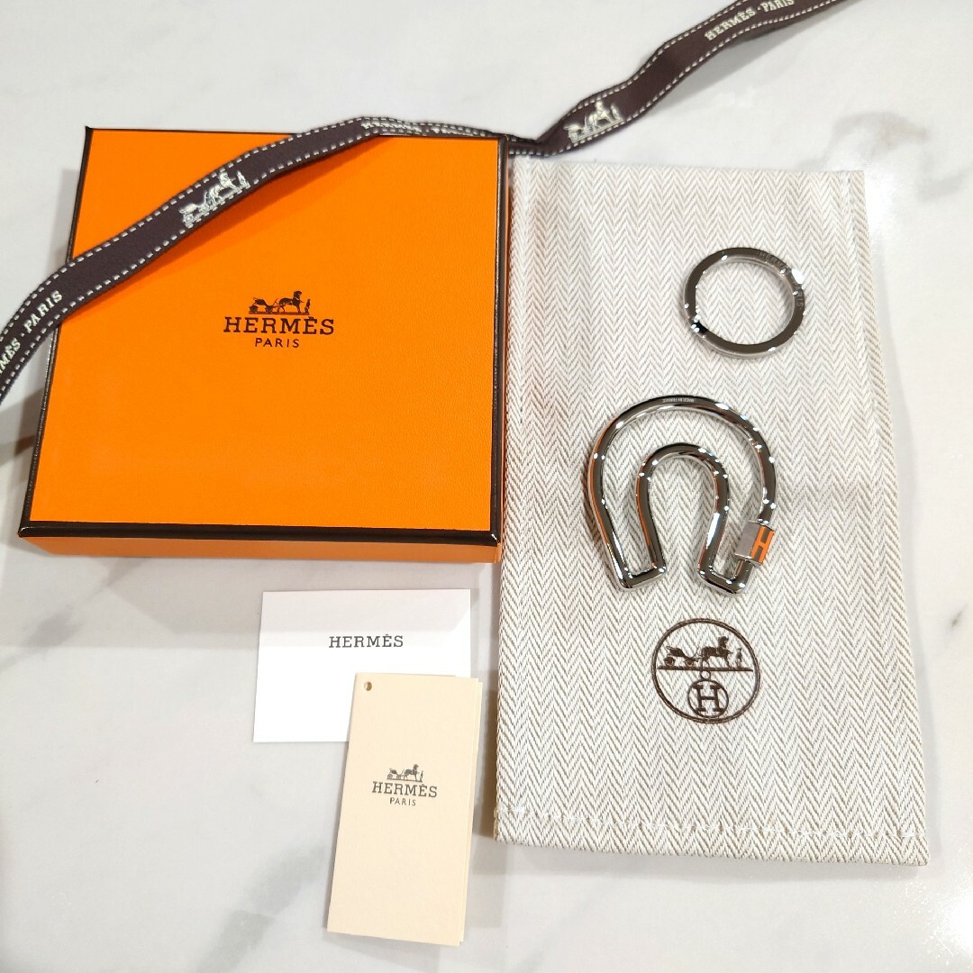 Hermes(エルメス)の新品◎フェールア シュヴァル キーリング オレンジ キーホルダー 馬蹄 メンズのファッション小物(キーホルダー)の商品写真