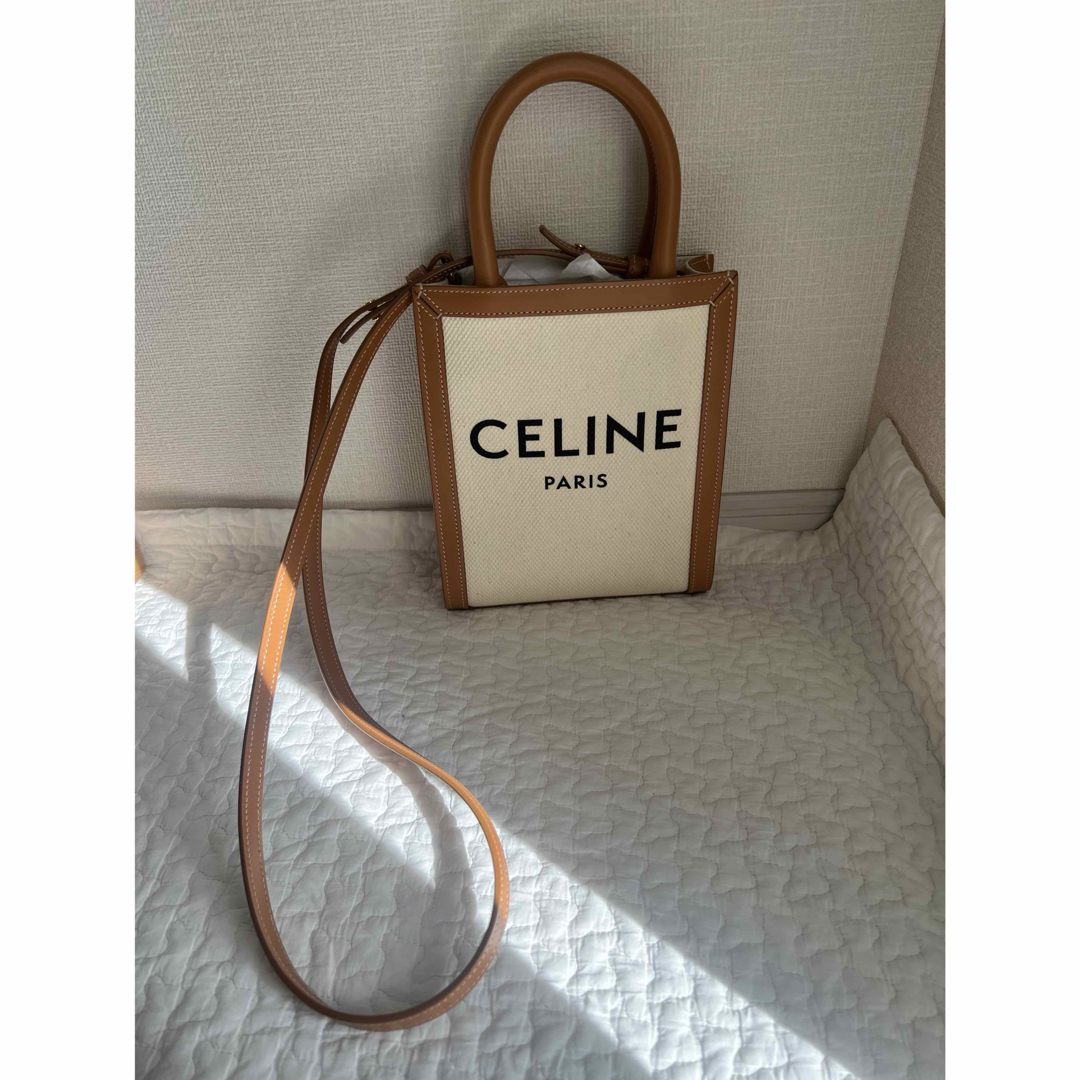 CELINE(セリーヌ)のCELINE ミニバーティカルカバ キャンバス地 レディースのバッグ(ショルダーバッグ)の商品写真