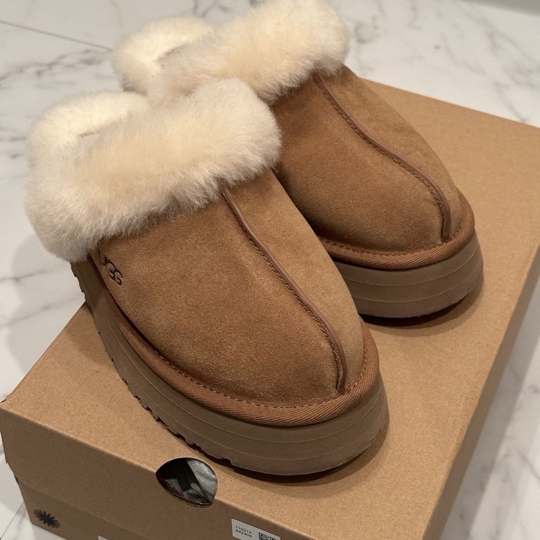 UGG ディスケット　ムートン　スリッパスリッポン/モカシン