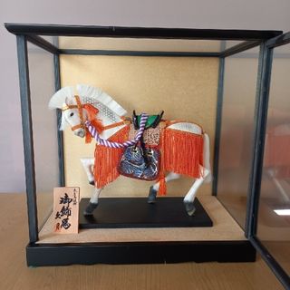 飾馬 ケース入  五月人形 端午の節句  久月 白馬  人形ケース 縁起物 左馬(置物)