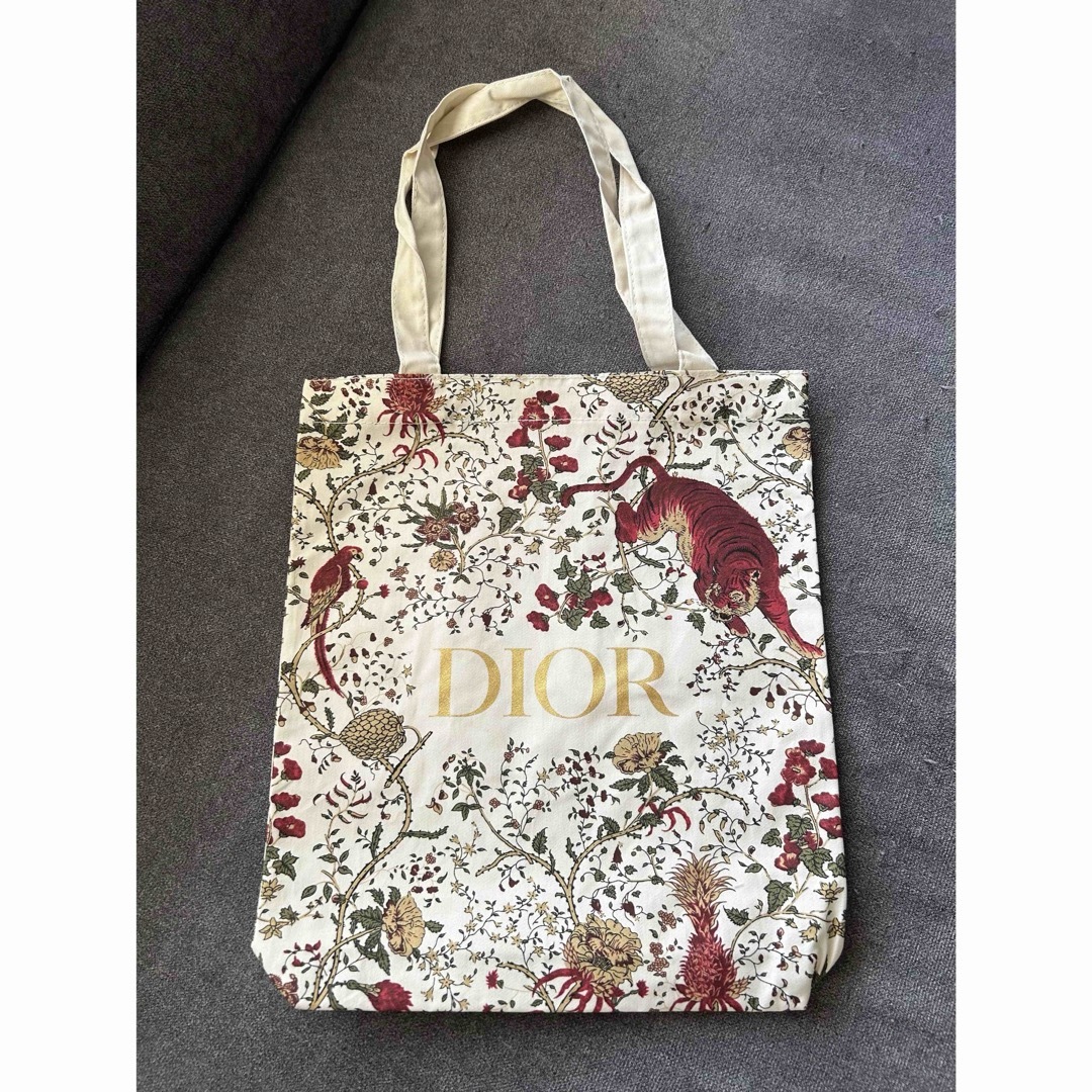 Dior(ディオール)の新品⭐︎Dior2023モデル　ディオール　ノベルティトートバッグ レディースのバッグ(トートバッグ)の商品写真