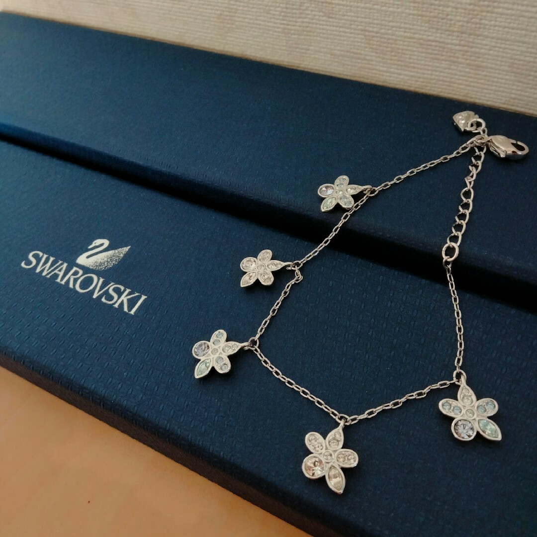 SWAROVSKI(スワロフスキー)の美品 SWAROVSKI ブレスレット レディースのアクセサリー(その他)の商品写真