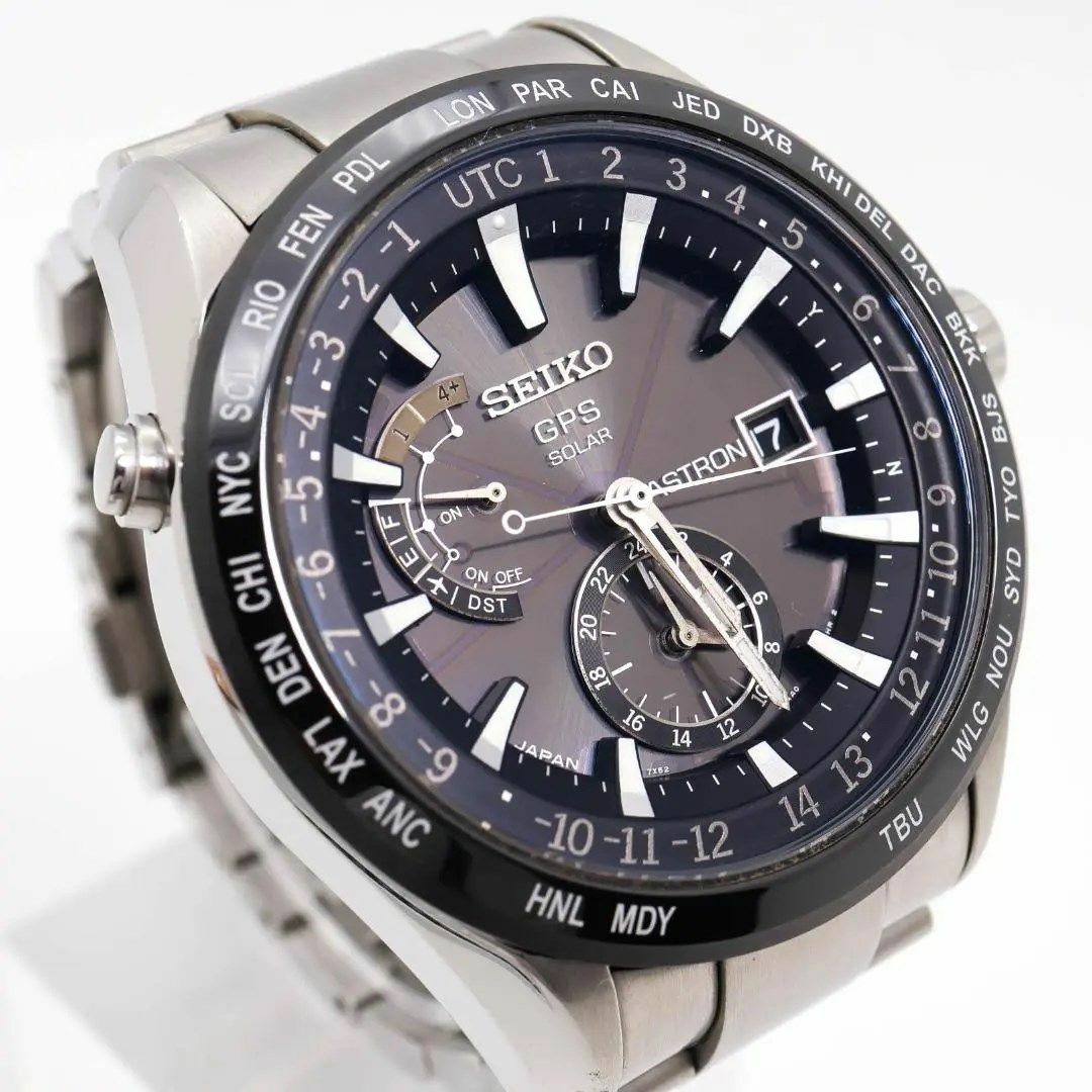 《美品》SEIKO ASTRON 腕時計 ネイビー ソーラー 電波 GPS d10気圧防水サイズ