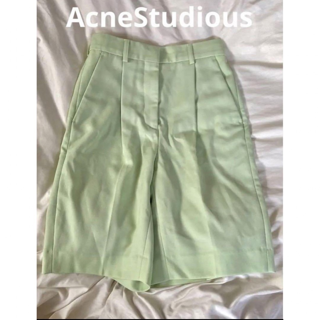 Acne Studios(アクネストゥディオズ)の★レア★ 【Acne studious】カラーハーフパンツ レディースのパンツ(ハーフパンツ)の商品写真