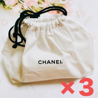 シャネル(CHANEL)の【30日まで】CHANEL （シャネル ) 巾着ノベルティポーチ　ホワイト×3点(ポーチ)