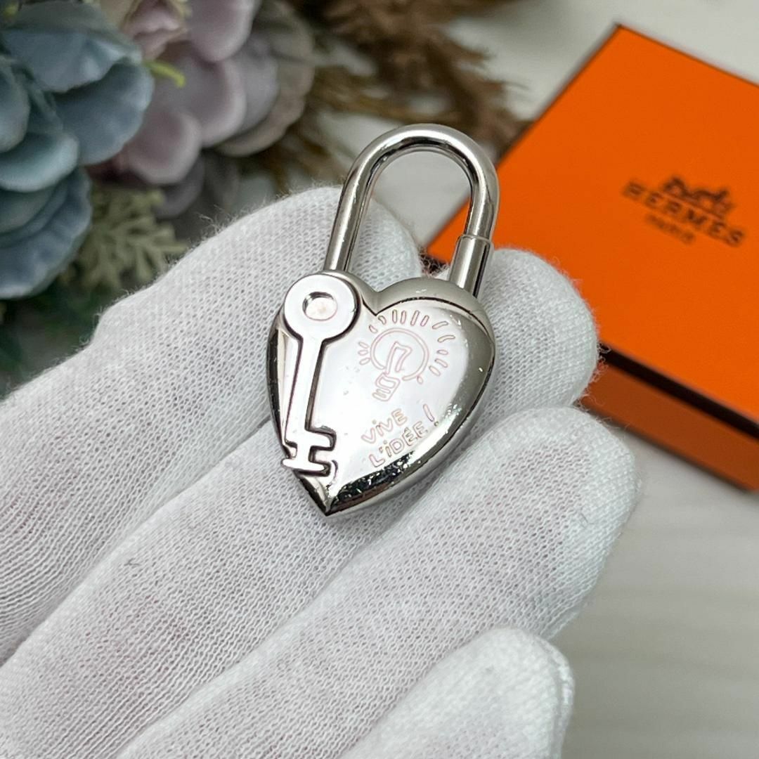 HERMES エルメス ロックハートファンタジー 2004 シルバー カデナ | フリマアプリ ラクマ HERMES エルメス ロックハートファンタジー 2004 シルバー カデナ | フリマアプリ ラクマ