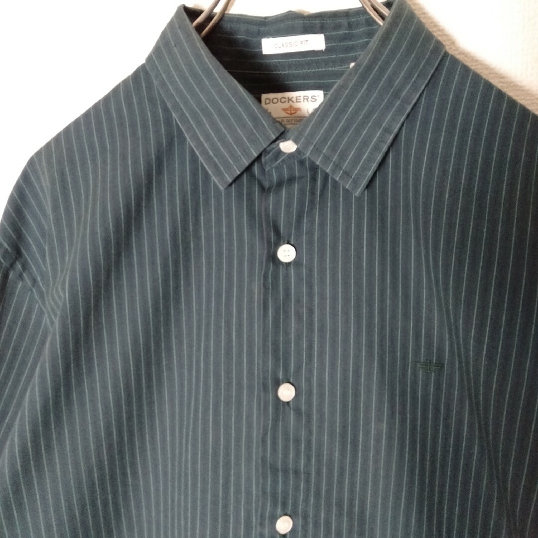 VINTAGE(ヴィンテージ)の【DOCKERS ストライプ柄シャツ L 刺繍ロゴ ダークカラー A642 メンズのトップス(シャツ)の商品写真