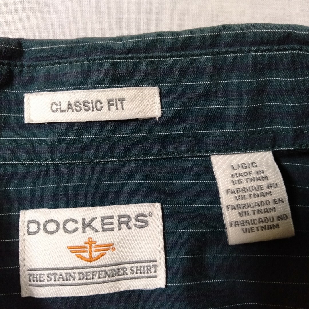 VINTAGE(ヴィンテージ)の【DOCKERS ストライプ柄シャツ L 刺繍ロゴ ダークカラー A642 メンズのトップス(シャツ)の商品写真