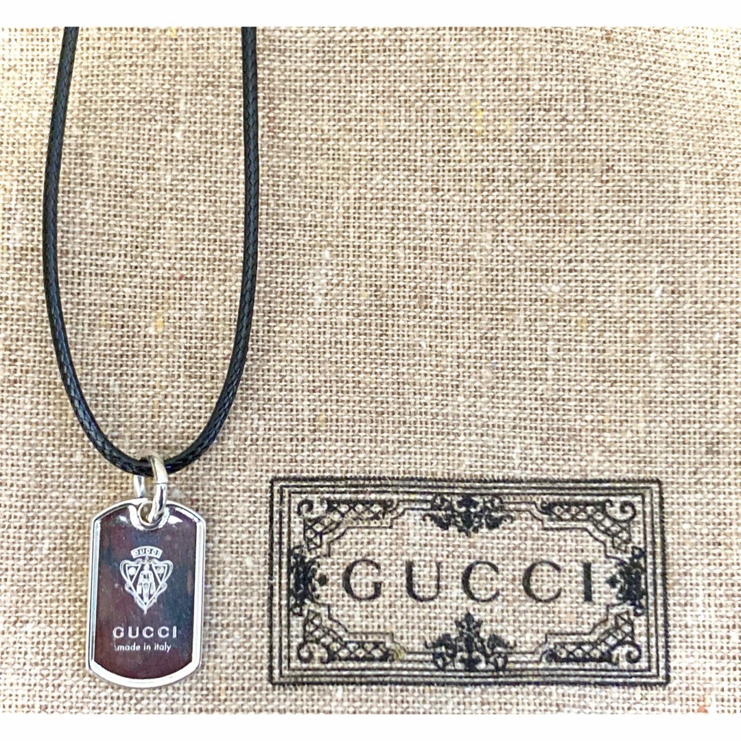 Gucci(グッチ)の美品 グッチ ミニクレストチャーム/ドッグタグ ネックレス(チェーン2種) レディースのアクセサリー(ネックレス)の商品写真