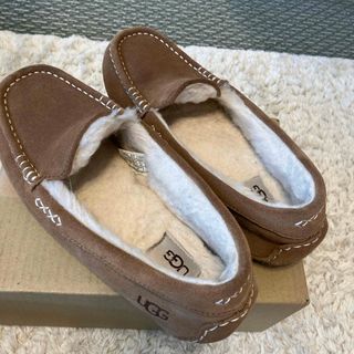 アグ(UGG)のUGG サイズ8 (スリッポン/モカシン)