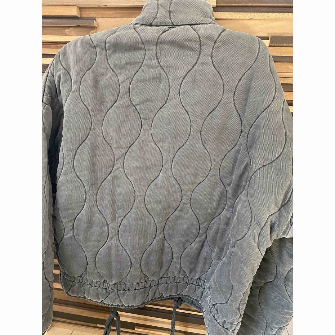 ZARA(ザラ)の専用‼︎ZARA アウター　キルティング　裾絞り調節 レディースのジャケット/アウター(ブルゾン)の商品写真