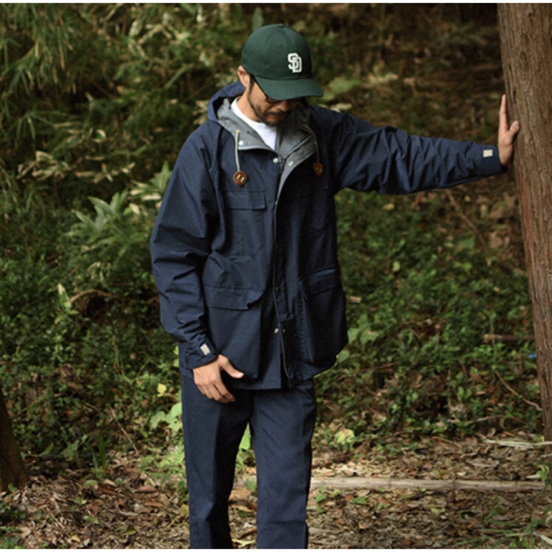 STANDARD CALIFORNIA(スタンダードカリフォルニア)のSIERRA DESIGNS × SD Mountain Parka Navy  メンズのジャケット/アウター(マウンテンパーカー)の商品写真