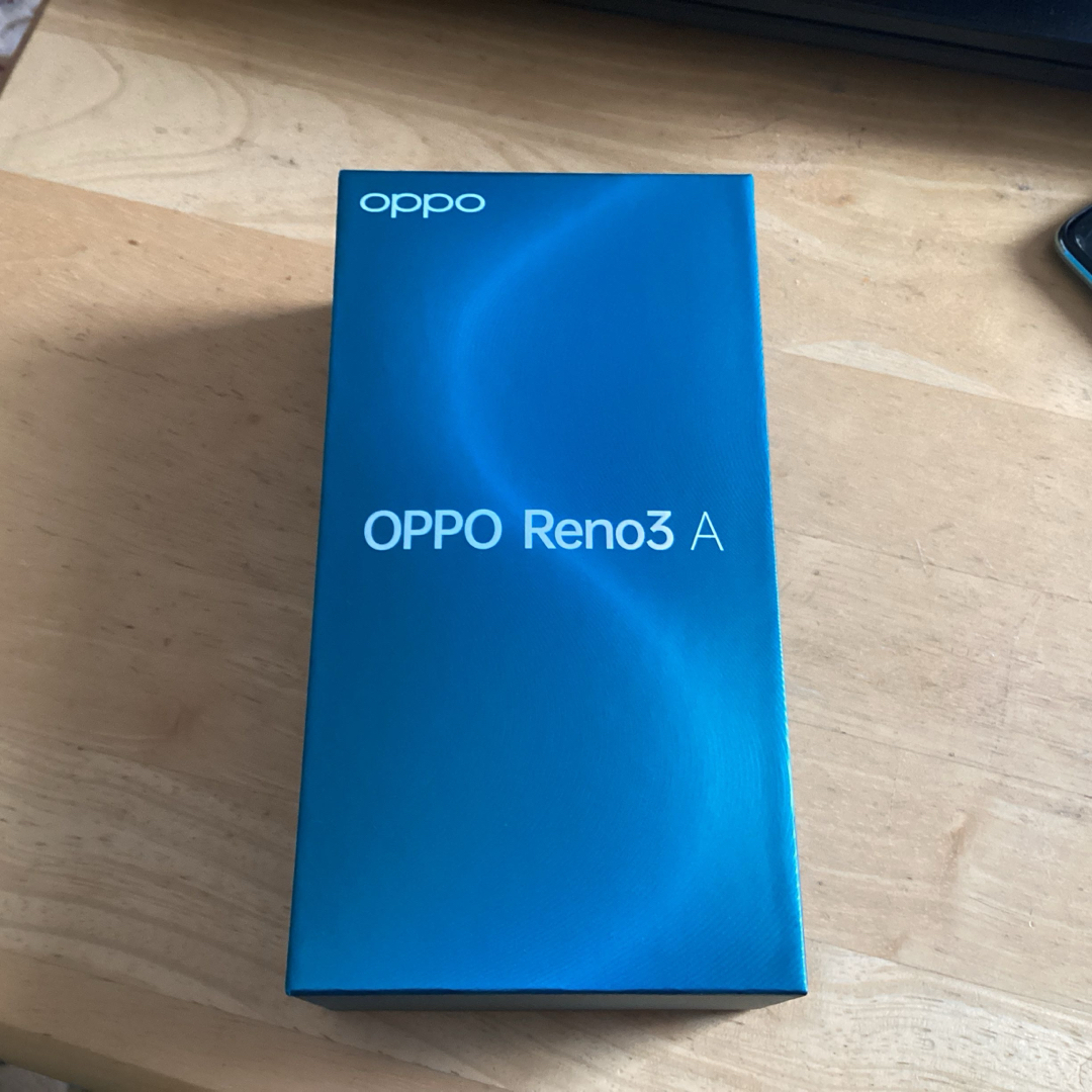 OPPO(オッポ)のOPPO オッポ Reno3 A 128GB ホワイト OPU33SWU UQ  スマホ/家電/カメラのスマートフォン/携帯電話(スマートフォン本体)の商品写真