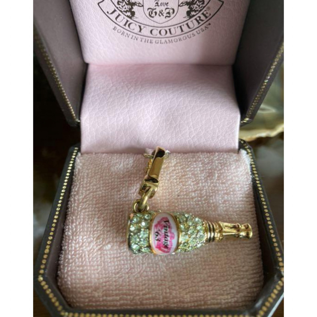 Juicy Couture(ジューシークチュール)のジューシークチュール　Juicy Couture  チャーム　4個 レディースのアクセサリー(チャーム)の商品写真