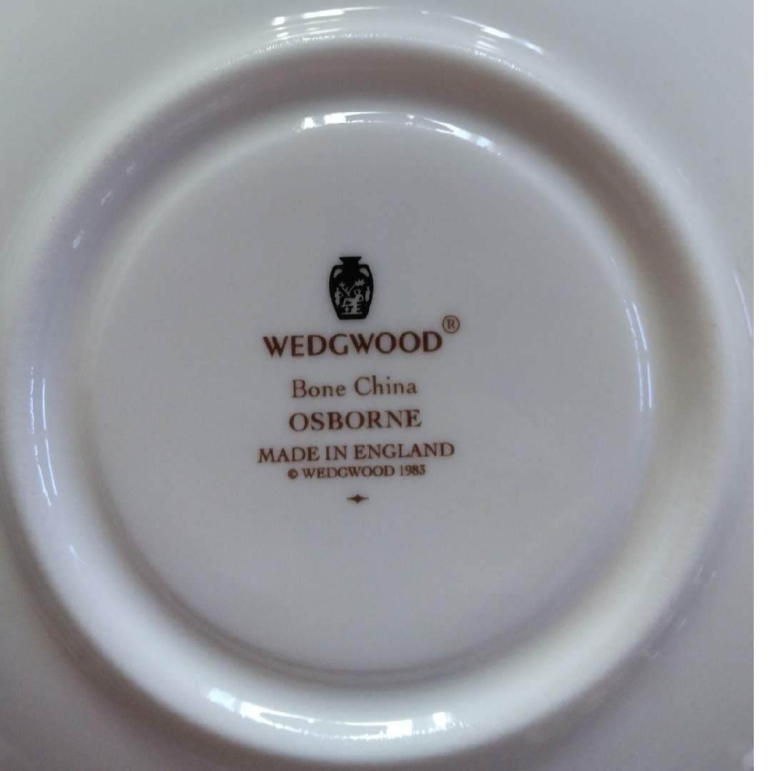 WEDGWOOD(ウェッジウッド)のウェッジウッド　WEDGWOOD　カップ&ソーサー2客 インテリア/住まい/日用品のキッチン/食器(グラス/カップ)の商品写真