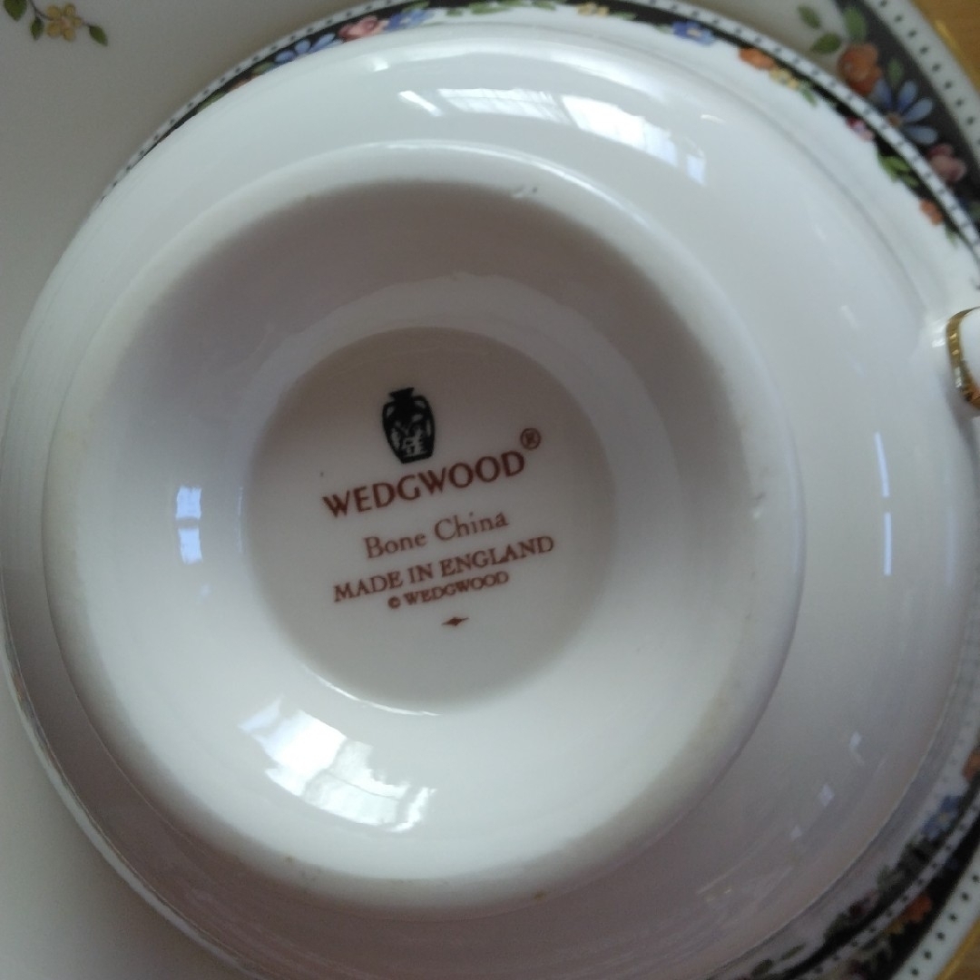 WEDGWOOD(ウェッジウッド)のウェッジウッド　WEDGWOOD　カップ&ソーサー2客 インテリア/住まい/日用品のキッチン/食器(グラス/カップ)の商品写真