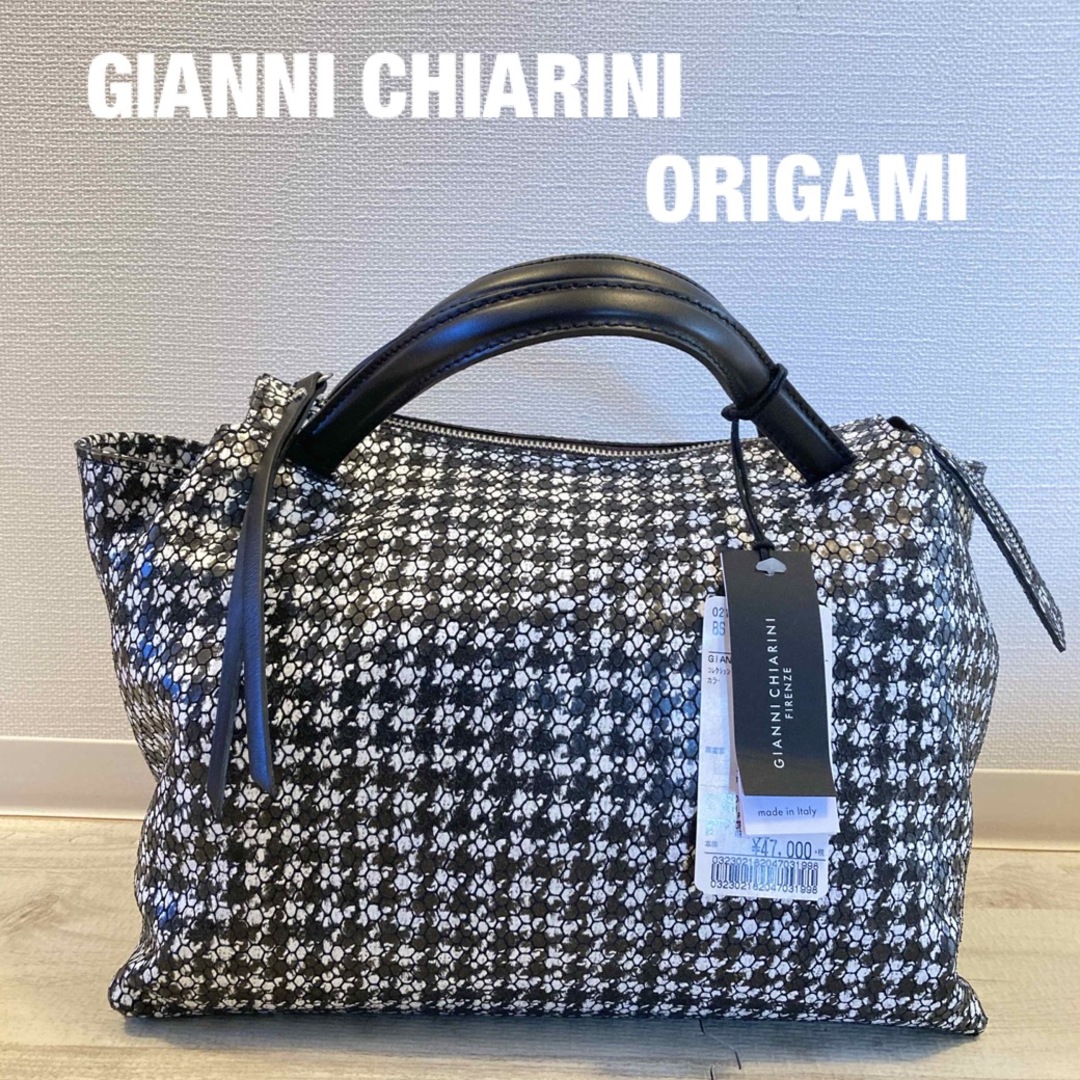 GIANNI CHIARINI(ジャンニキャリーニ)のGIANNI CHIARINI ORIGAMI ジャンニキアリーニ オリガミ レディースのバッグ(ハンドバッグ)の商品写真