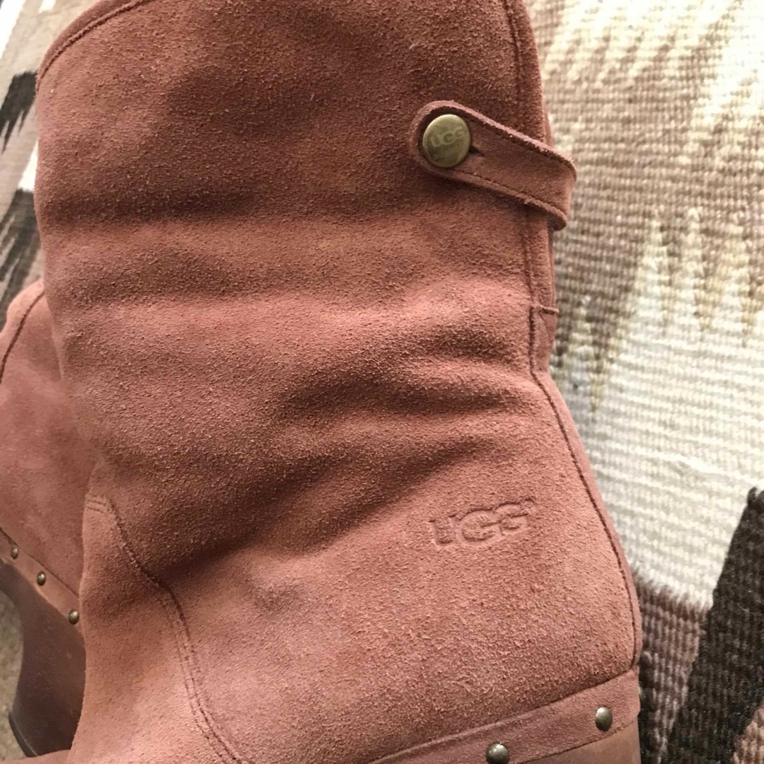 UGG(アグ)のアグ　リネア　3204 ムートンブーツ ショートブーツ　ヒール　US7 24cm レディースの靴/シューズ(ブーツ)の商品写真