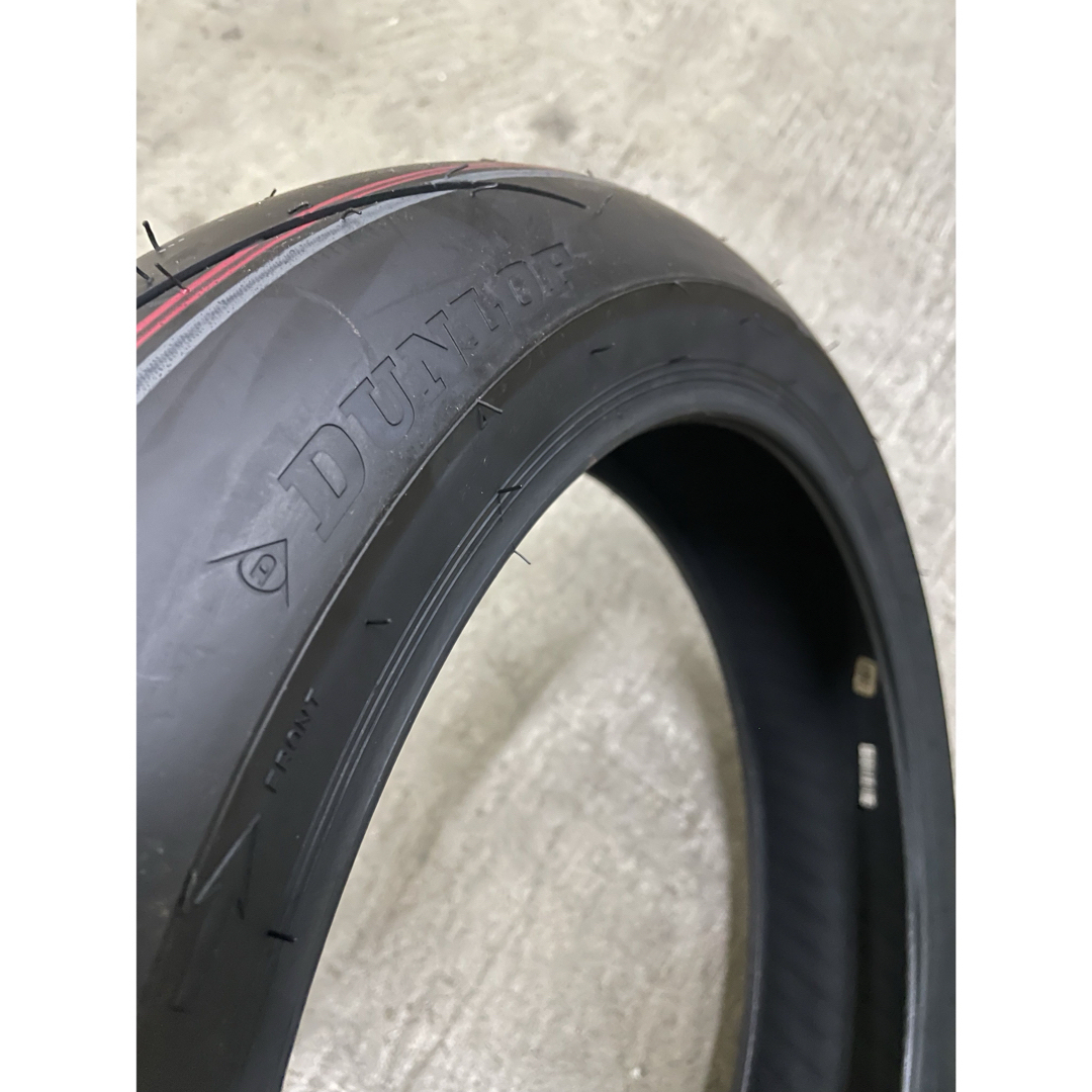 DUNLOP(ダンロップ)のDL 120/70ZR17 Q5  ダンロップスポーツマックス 自動車/バイクのバイク(パーツ)の商品写真