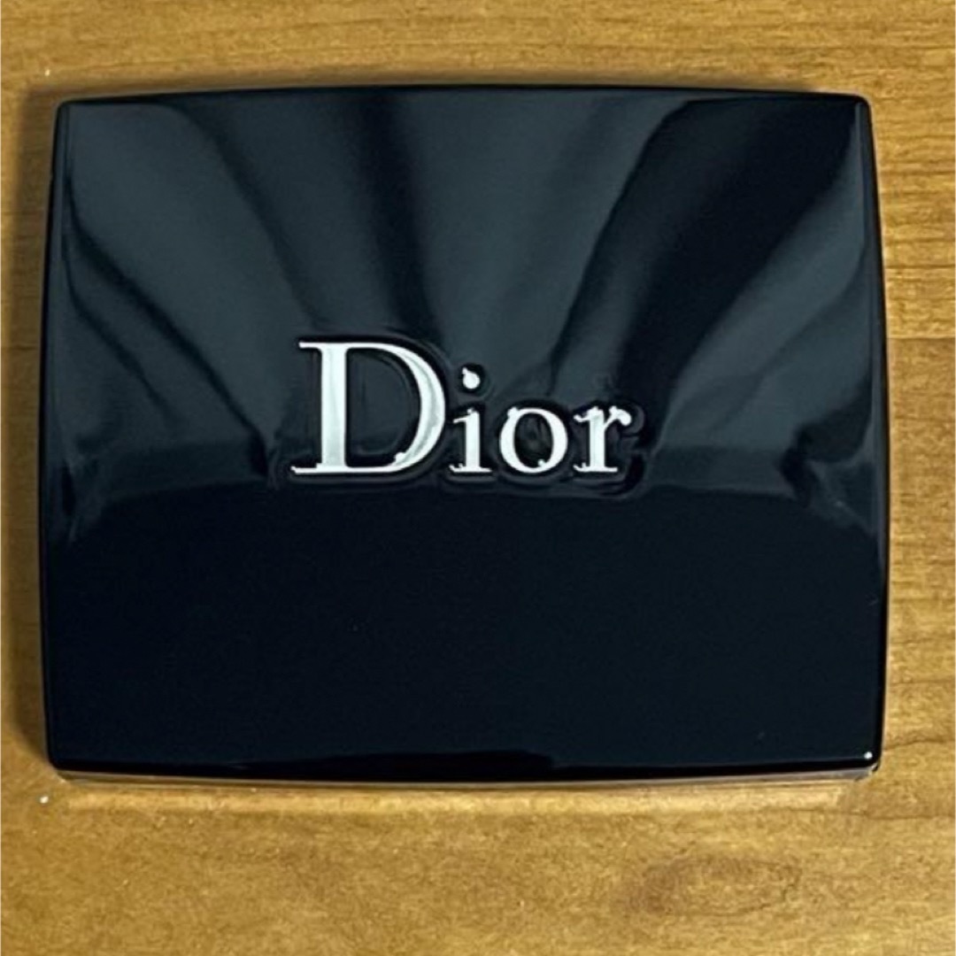 Dior(ディオール)のDior サンク クルール クチュール 769 tutu コスメ/美容のベースメイク/化粧品(アイシャドウ)の商品写真