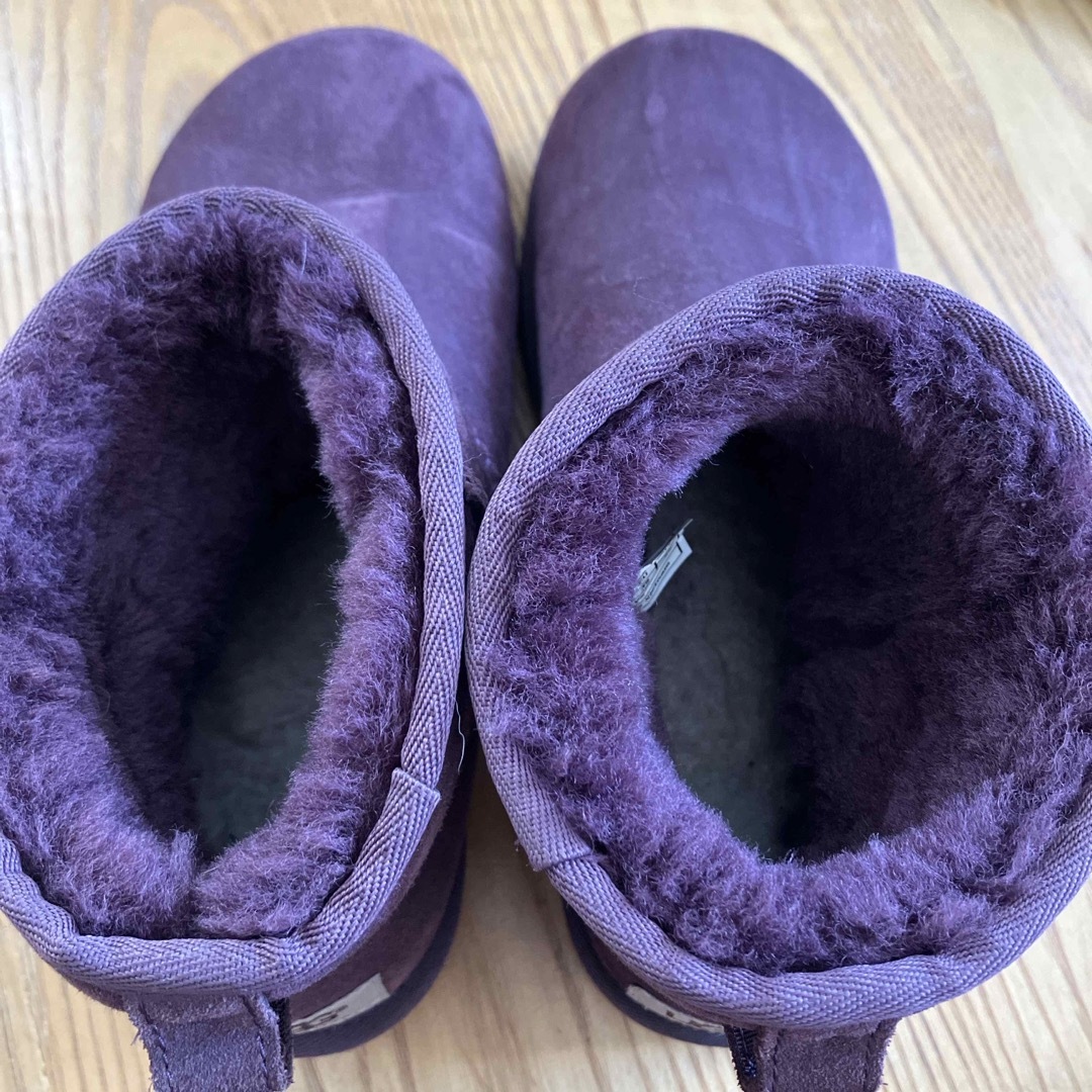UGG(アグ)のUGG  ムートンブーツ　25センチ　紫 レディースの靴/シューズ(ブーツ)の商品写真