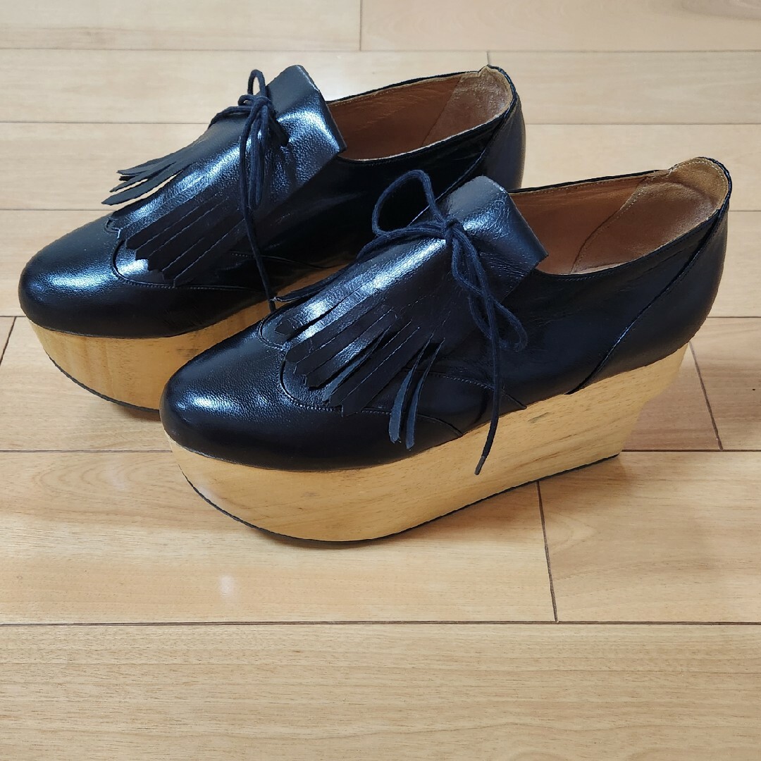 Vivienne Westwood(ヴィヴィアンウエストウッド)のVivienne Westwood ロッキンホースゴルフ　靴　ヴィヴィアン レディースの靴/シューズ(ローファー/革靴)の商品写真